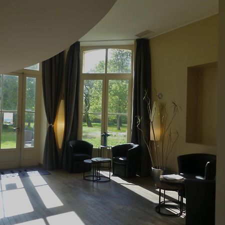Hotel Et Spa Du Chateau Lagord Exterior photo